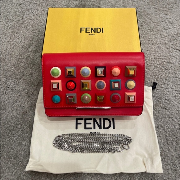 Fendi studded wallet on chain bag - Picture 9 of 10